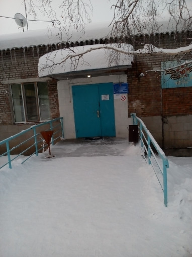 Вход в детскую поликлинику Вход в детскую поликлинику.